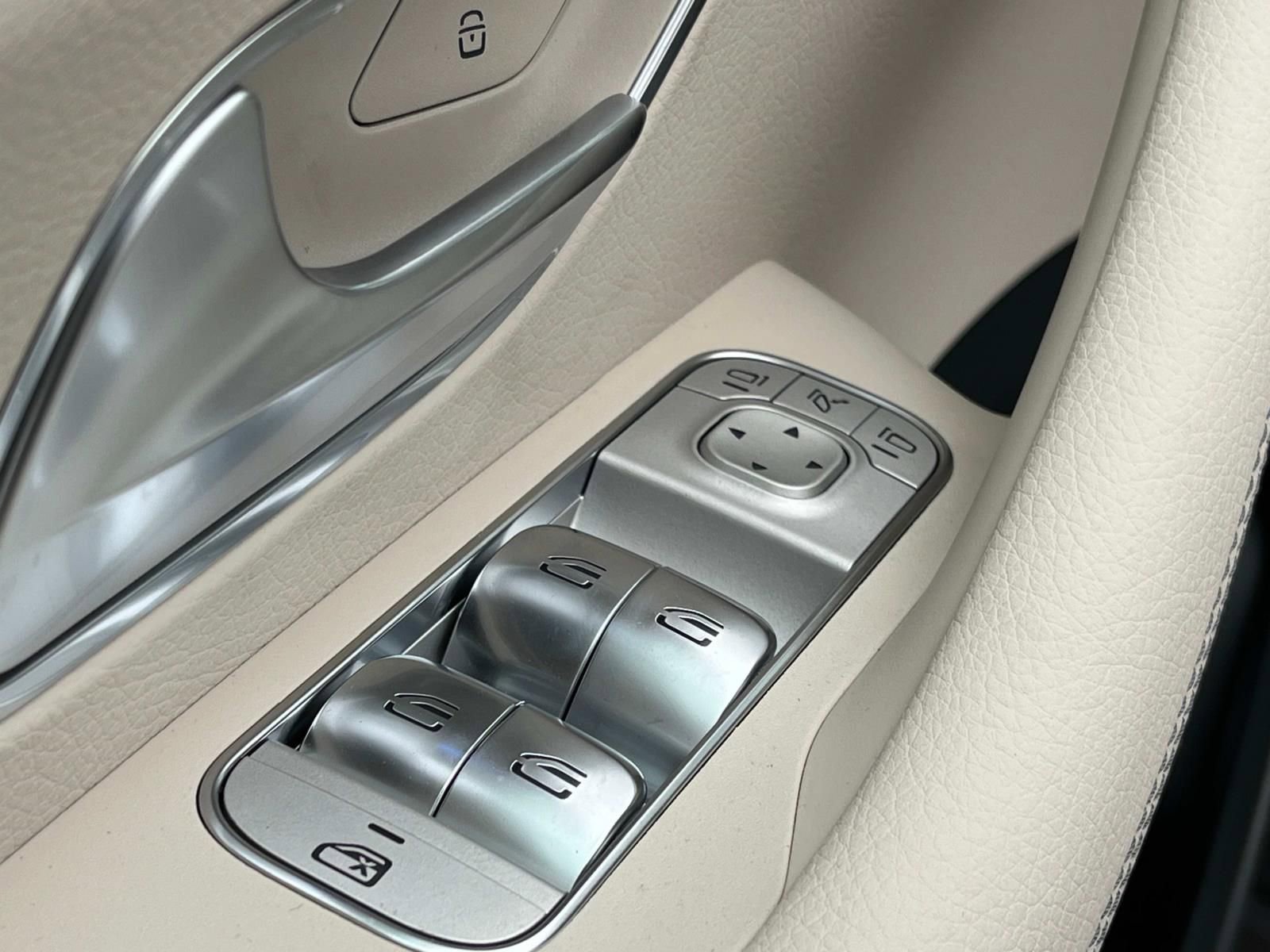 Certified 2025 Mercedes-Benz GLE 350 4MATIC image 19