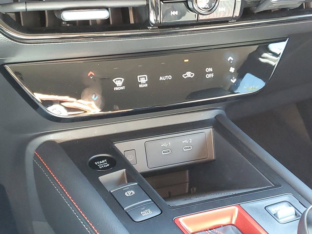 New 2025 Nissan Kicks SR image 20