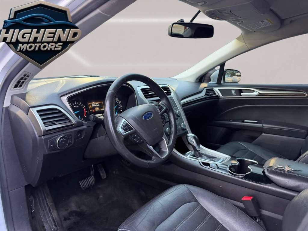 Used 2016 Ford Fusion SE w/ Equipment Group 202A FWD image 12
