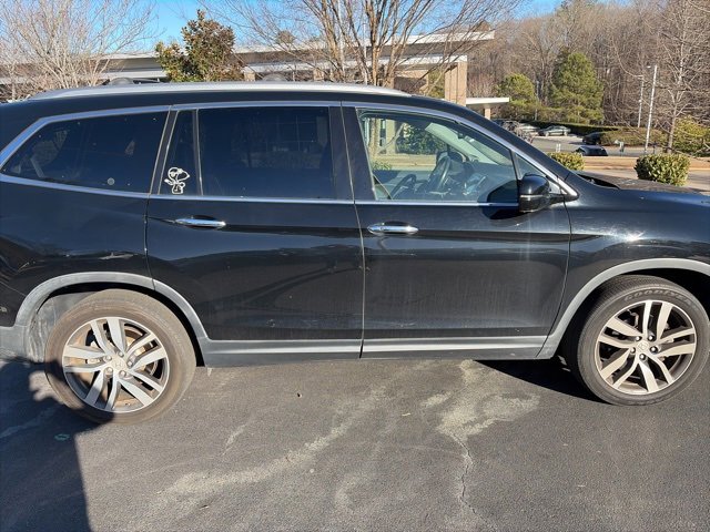 Used 2017 Honda Pilot Elite image 12