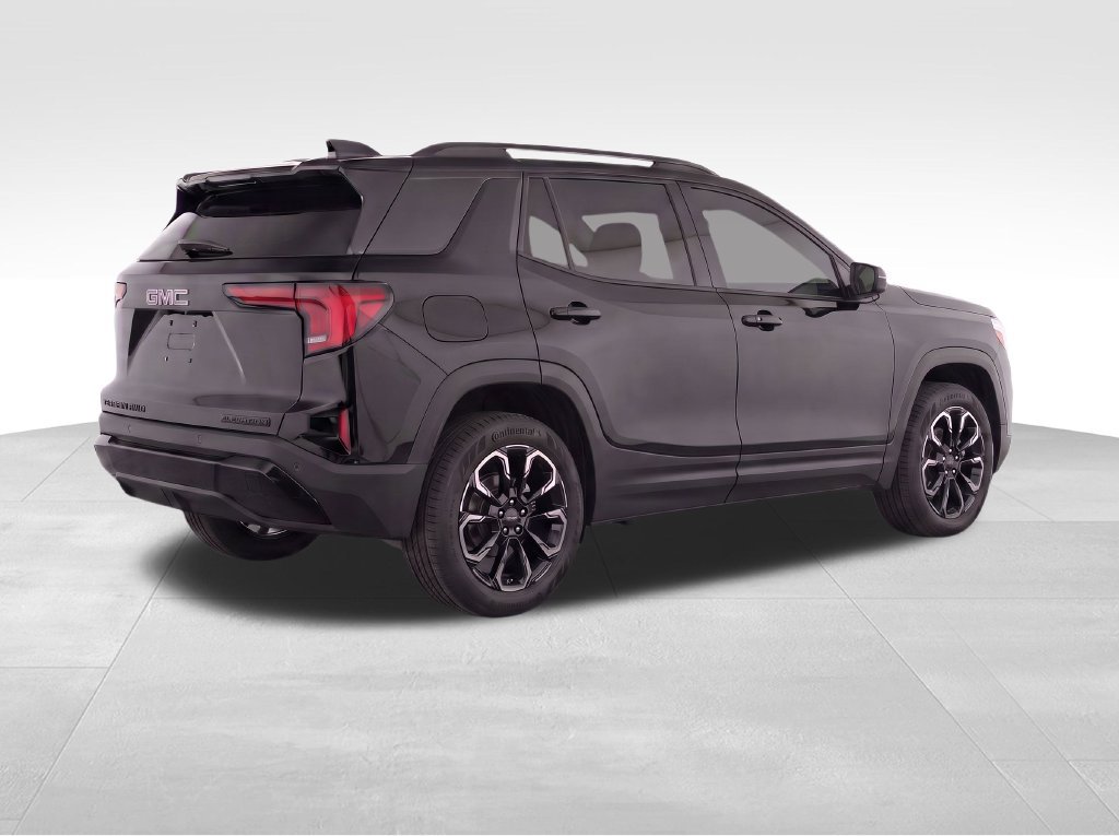 Used 2026 GMC Terrain Elevation w/ Black Edition AWD/4WD image 4