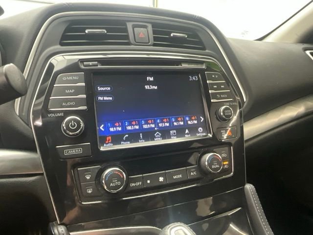 Used 2016 Nissan Maxima SR image 8