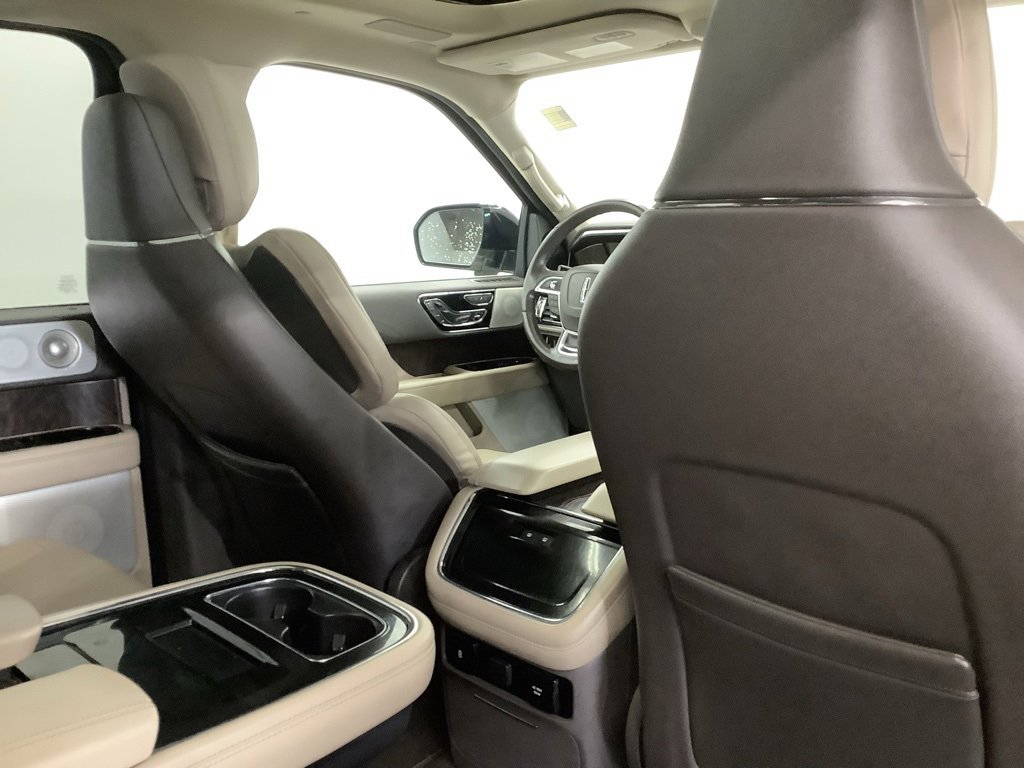 Used 2022 Lincoln Navigator Reserve image 35