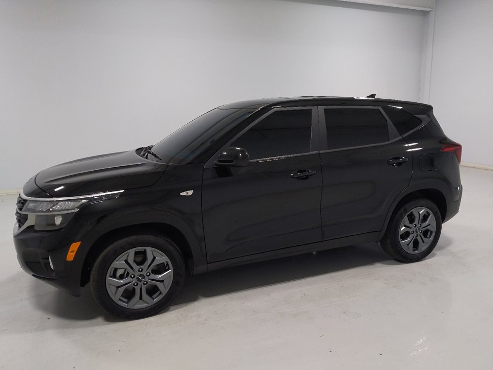 Used 2025 Kia Seltos LX AWD/4WD image 2
