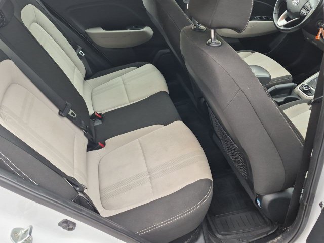 Used 2022 Hyundai Venue SEL FWD image 25