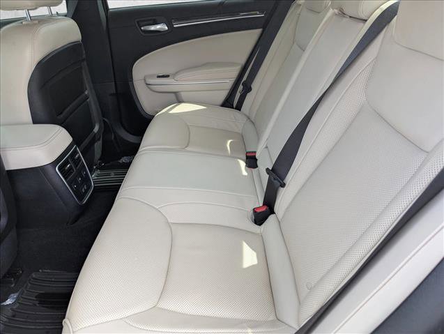 Used 2022 Chrysler 300 Touring L w/ Comfort Group image 24