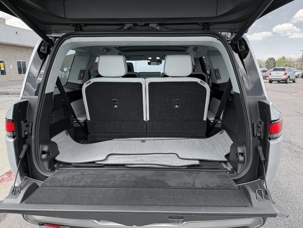 Used 2024 Rivian R1S Adventure AWD/4WD image 10