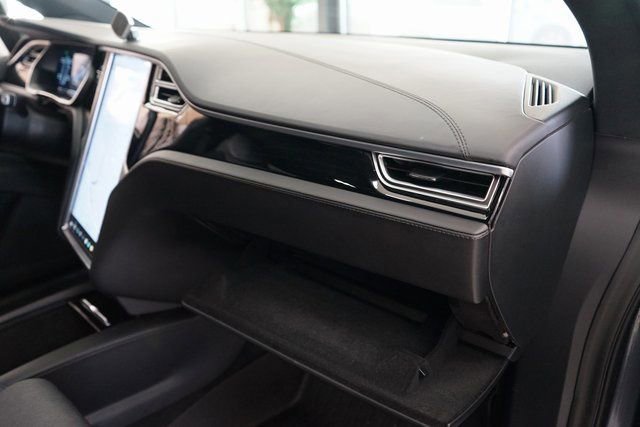 Used 2017 Tesla Model X 75D image 46