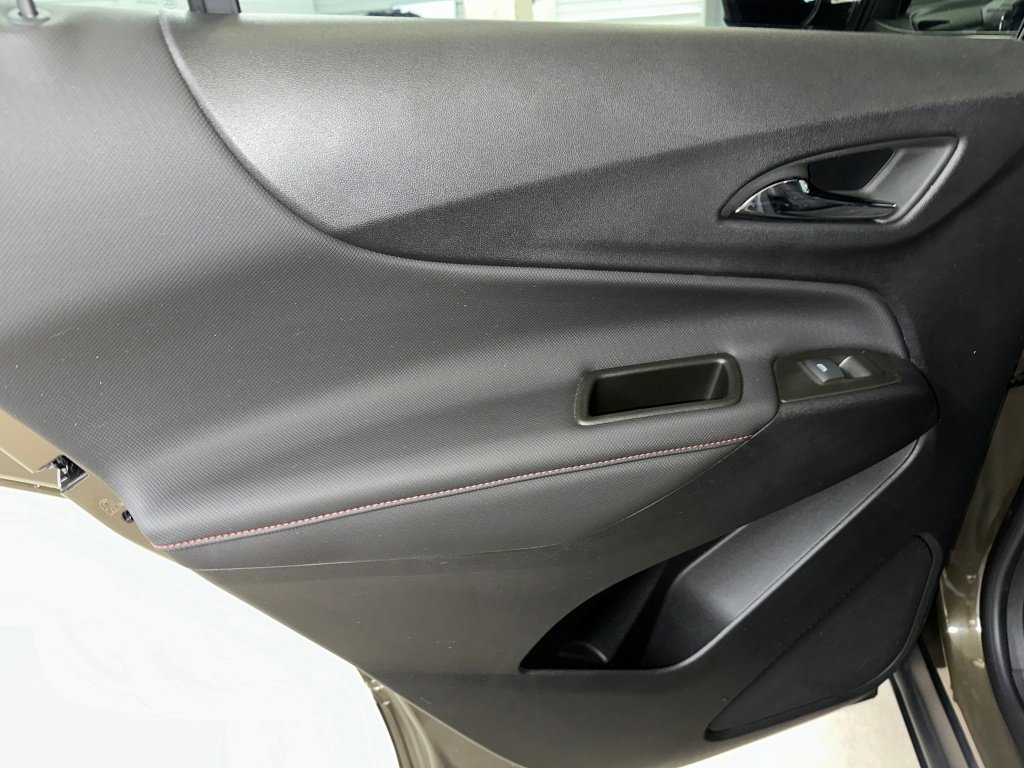 Certified 2023 Chevrolet Equinox RS image 18