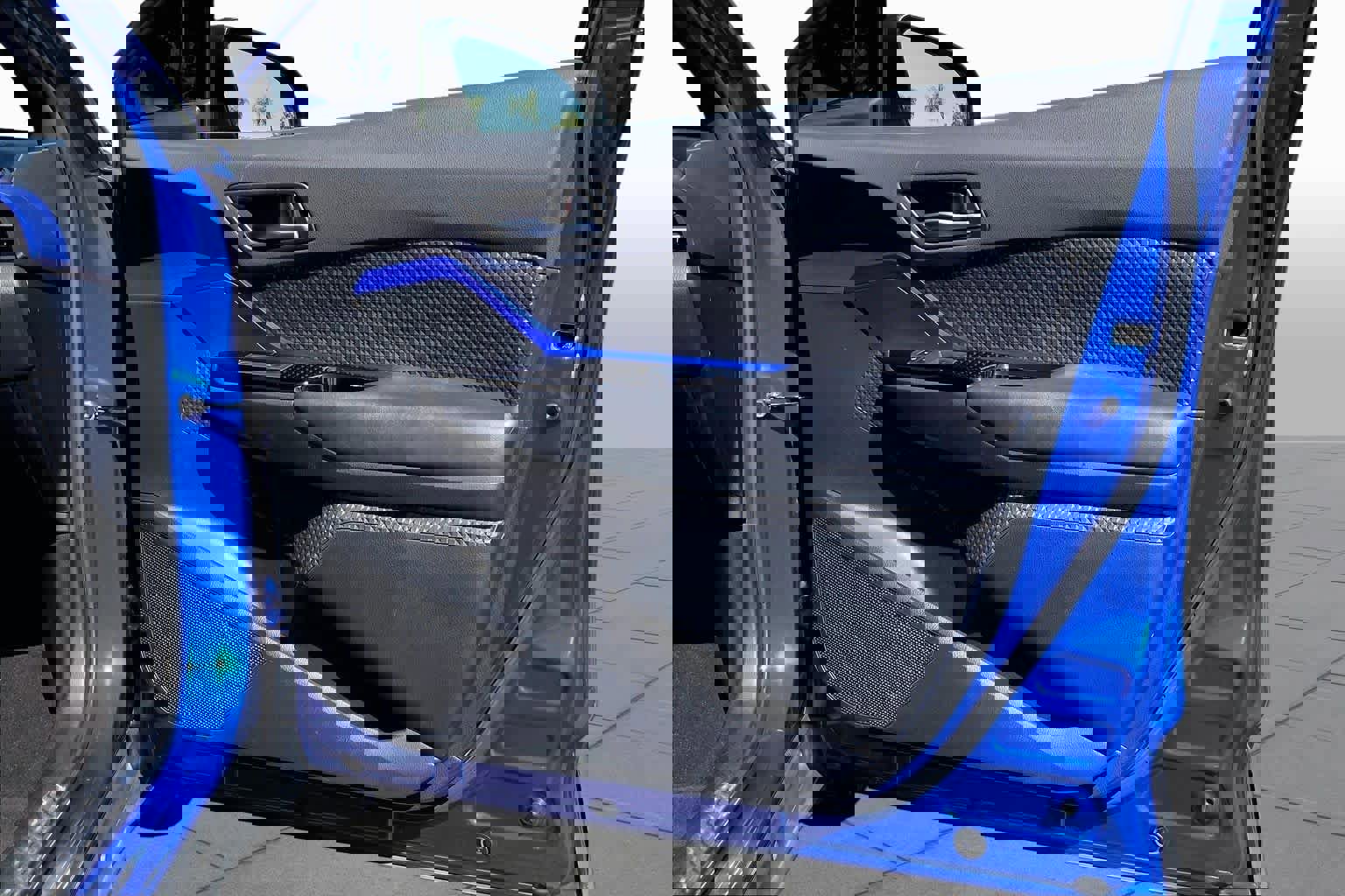 Used 2021 Toyota C-HR XLE FWD image 21