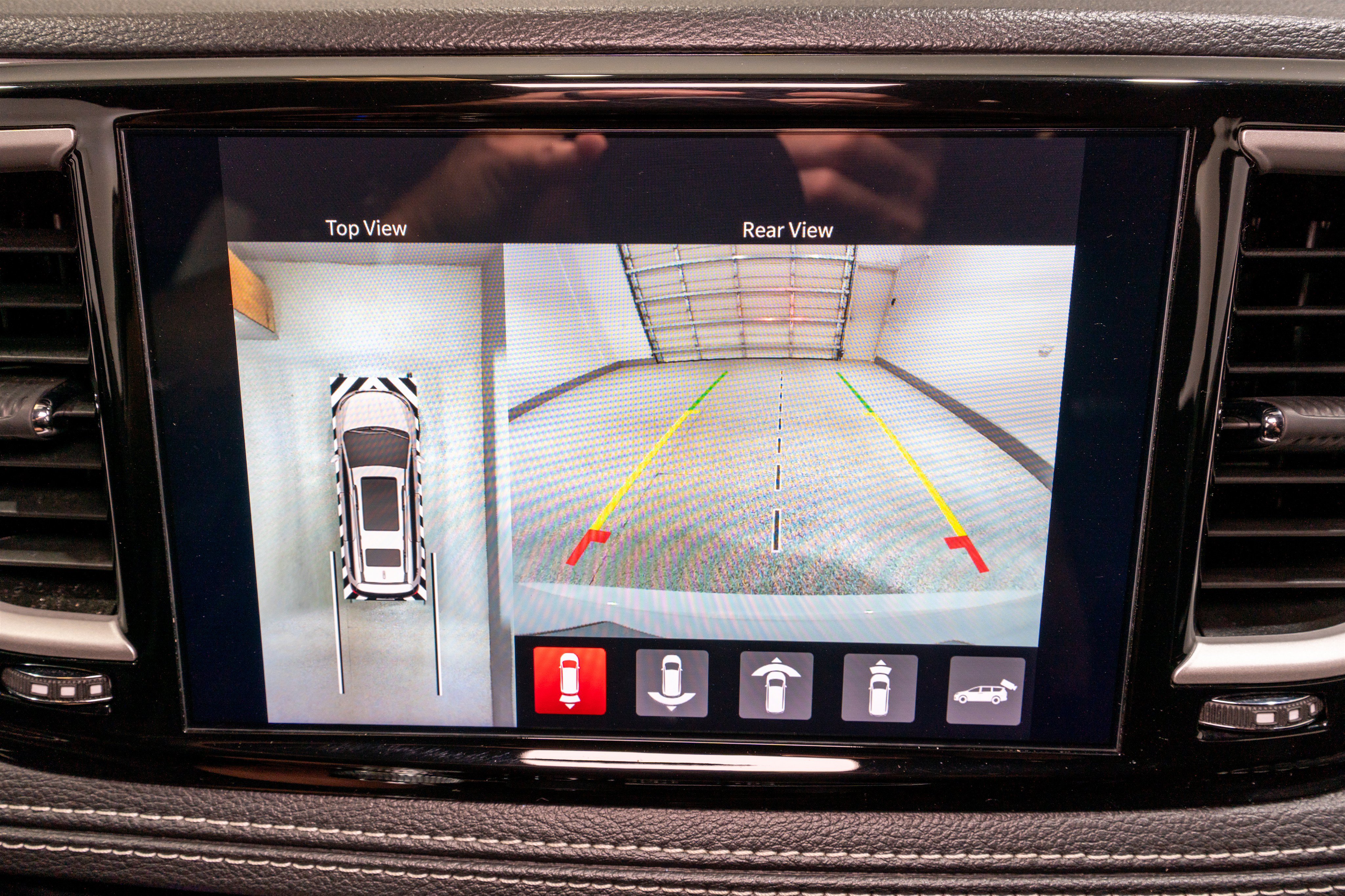 Used 2024 Chrysler Pacifica Limited FWD image 22