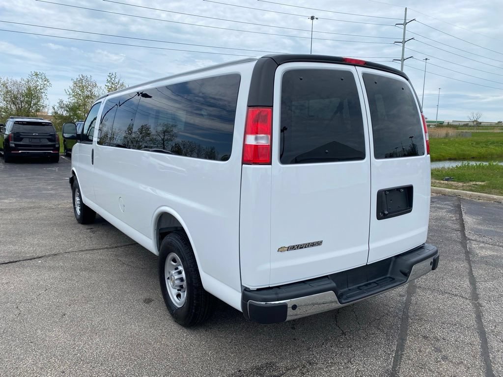 New 2025 Chevrolet Express 3500 LS w/ Chrome Appearance Package RWD image 5