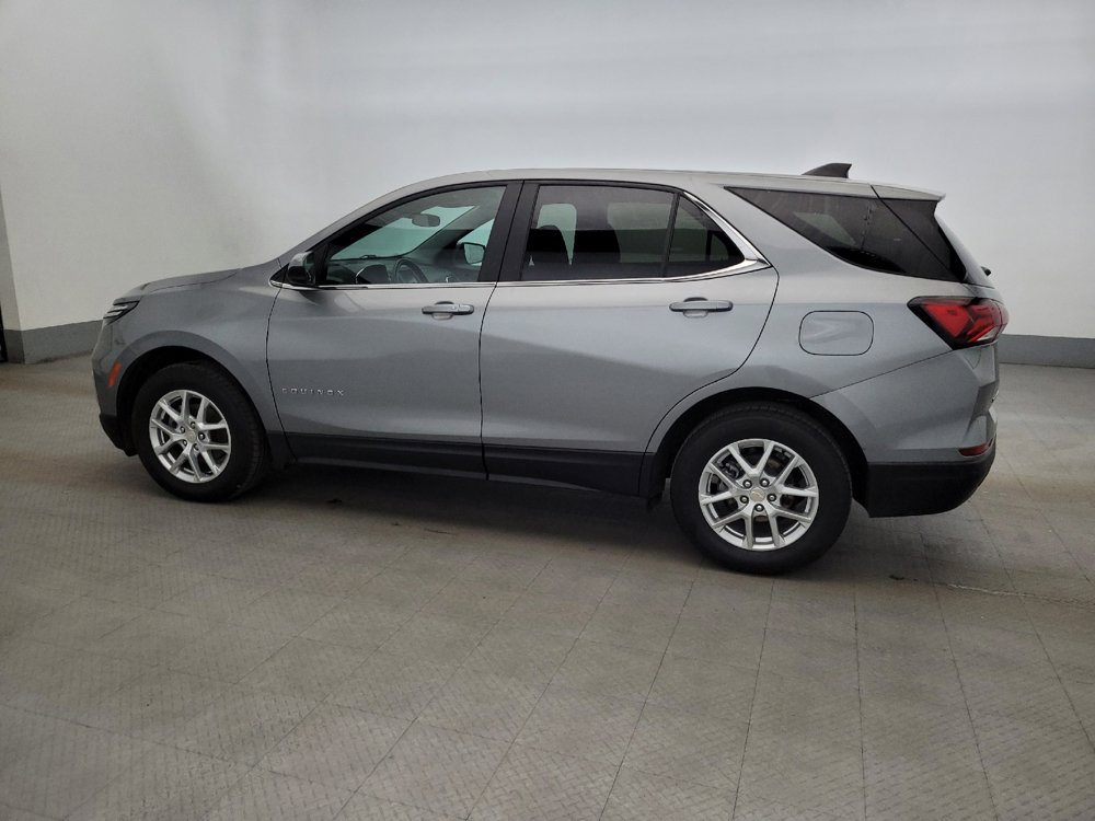 Used 2023 Chevrolet Equinox LT w/ Driver Convenience Package image 3