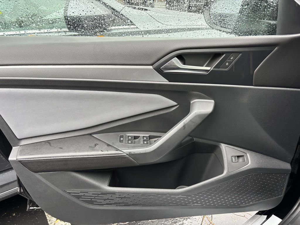 New 2026 Volkswagen Jetta SE image 11