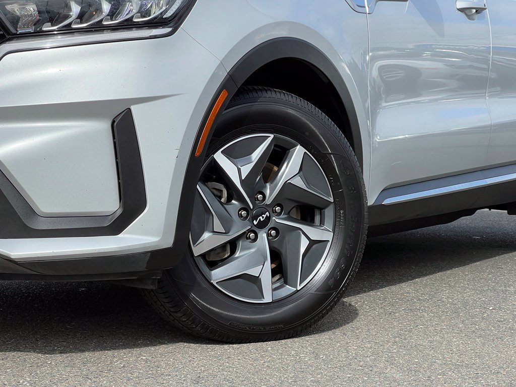 Used 2022 Kia Sorento S AWD/4WD image 2