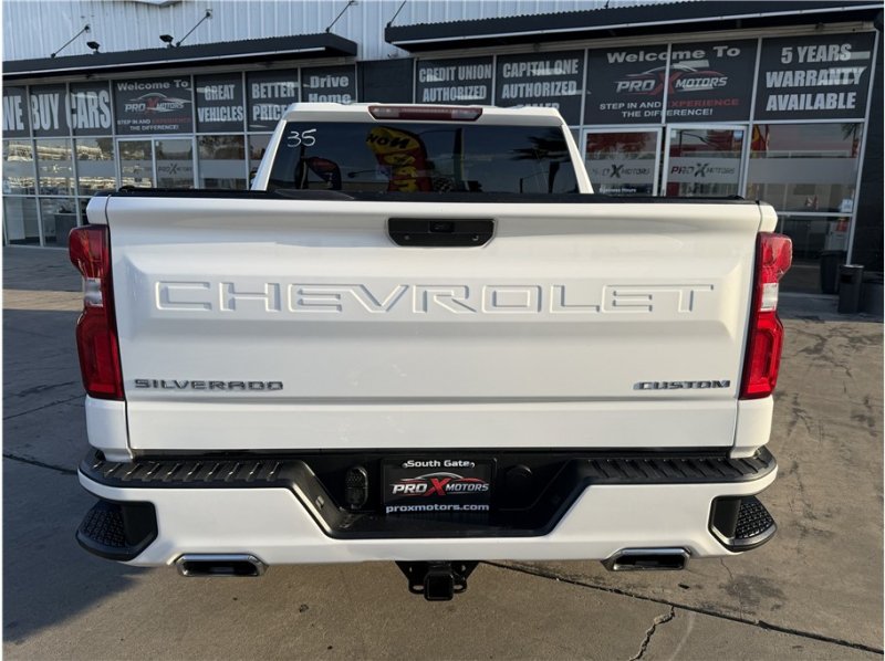 Used 2019 Chevrolet Silverado 1500 Custom w/ Custom Max Trailering Package AWD/4WD image 5