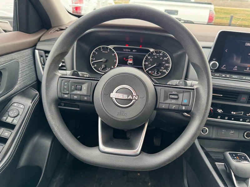 Used 2023 Nissan Rogue SV AWD/4WD image 10