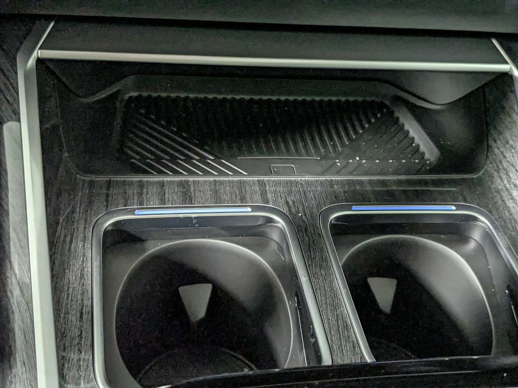 Used 2025 BMW i7 eDrive50 w/ M Sport Package image 26