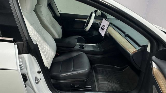 Used 2023 Tesla Model 3 Standard Range RWD image 12