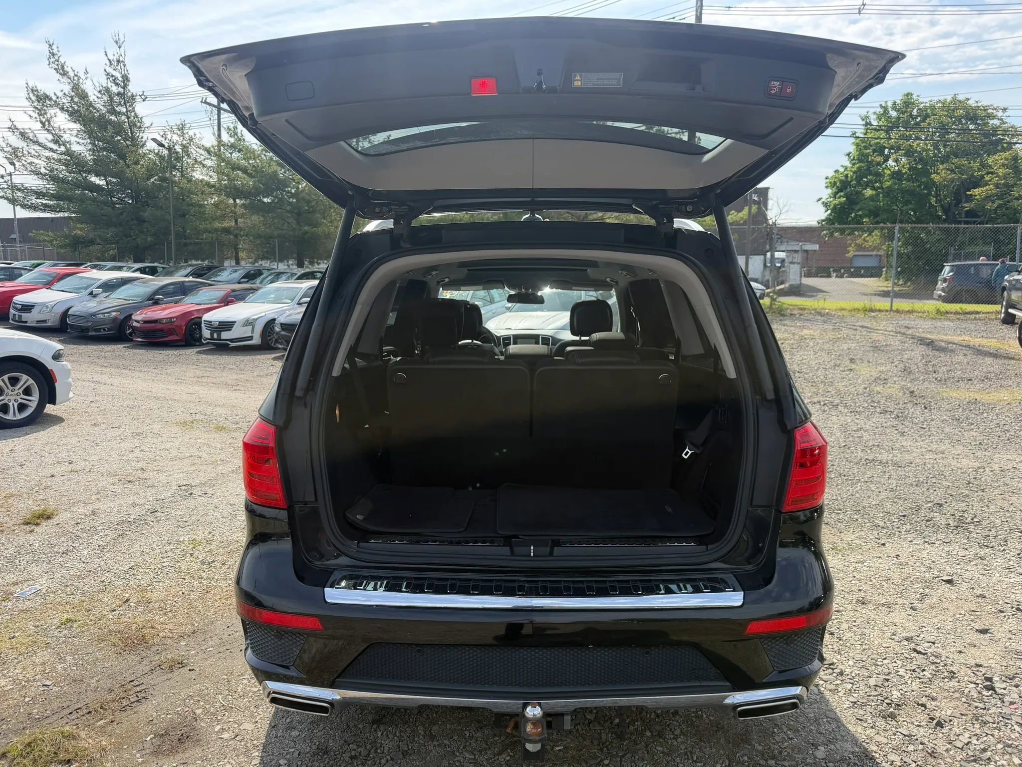 Used 2015 Mercedes-Benz GL 550 4MATIC image 29