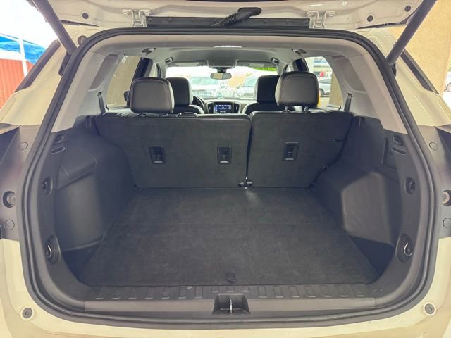 Used 2024 GMC Terrain AT4 image 27