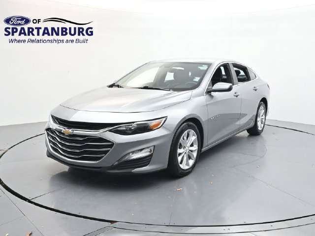 Used 2025 Chevrolet Malibu LT FWD image 3
