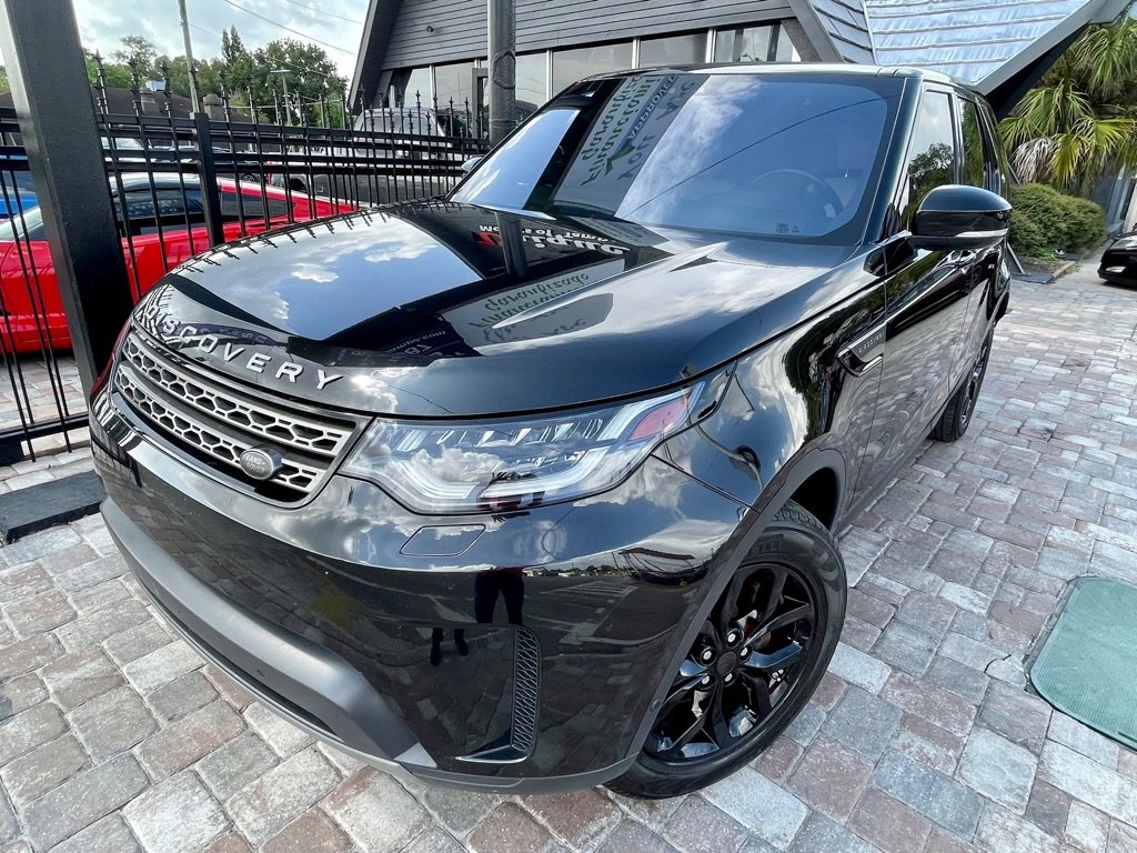 Used 2017 Land Rover Discovery SE image 41