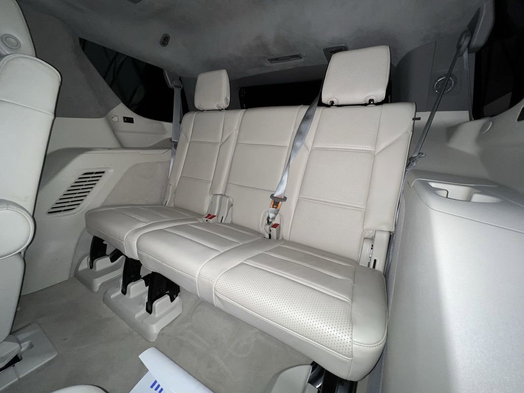 Used 2022 Cadillac Escalade Premium Luxury Platinum w/ LPO, Radiant Package RWD image 29