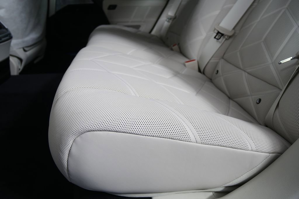 Used 2026 BMW i7 eDrive50 w/ Executive Package image 11