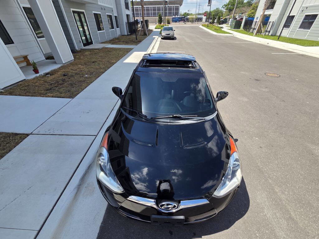 Used 2014 Hyundai Veloster w/ Style Package 02 image 3