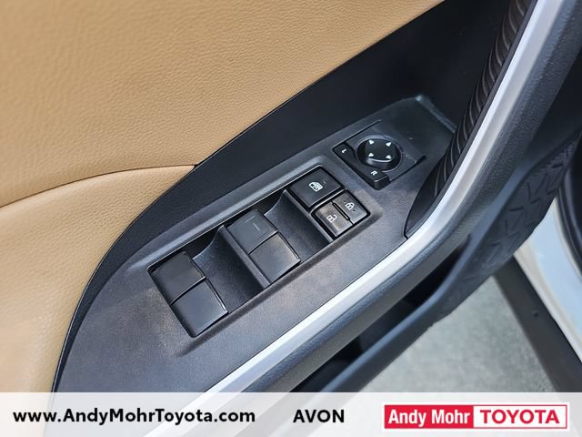 Used 2021 Toyota RAV4 XLE w/ Convenience Package AWD/4WD image 12