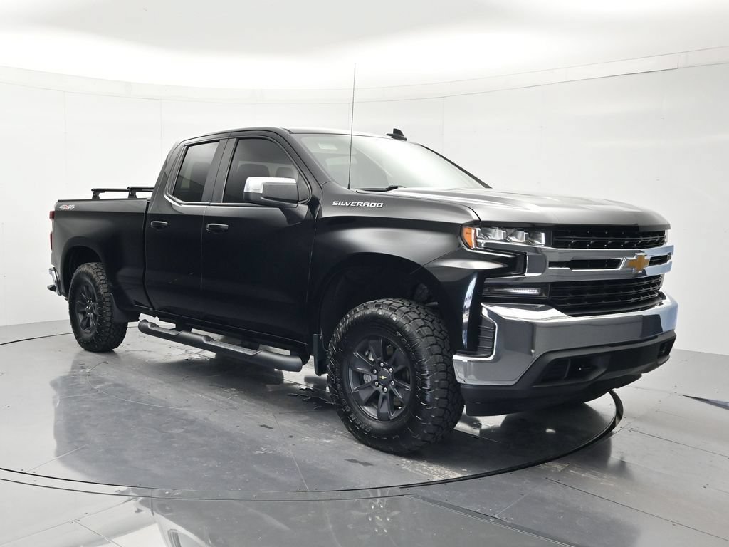 Used 2020 Chevrolet Silverado 1500 LT w/ Trailering Package AWD/4WD image 3