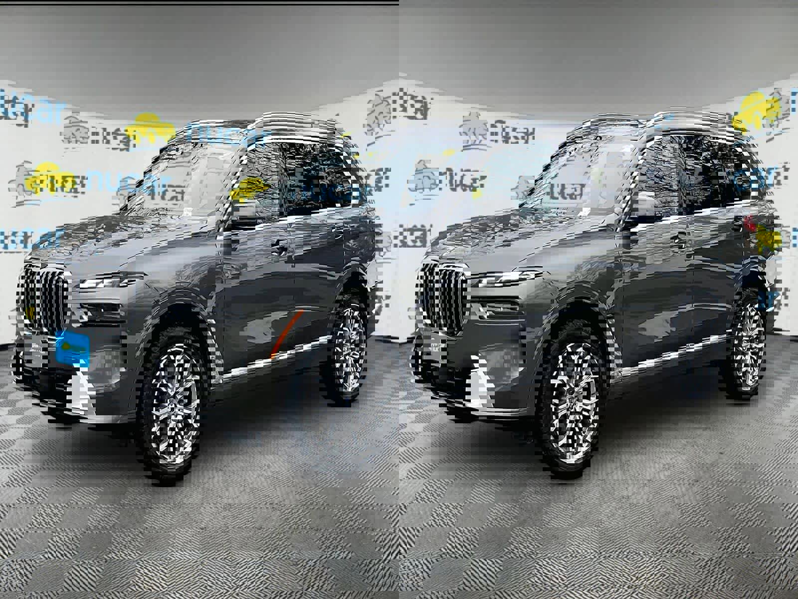 Used 2024 BMW X7 xDrive40i w/ Executive Package image 3