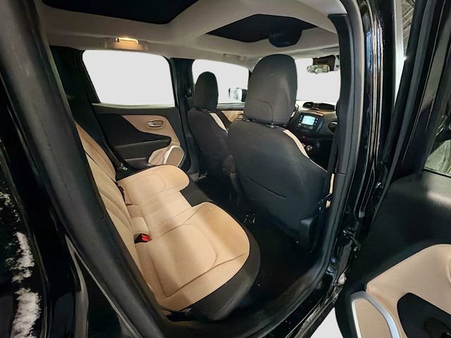 Used 2016 Jeep Renegade Latitude image 24
