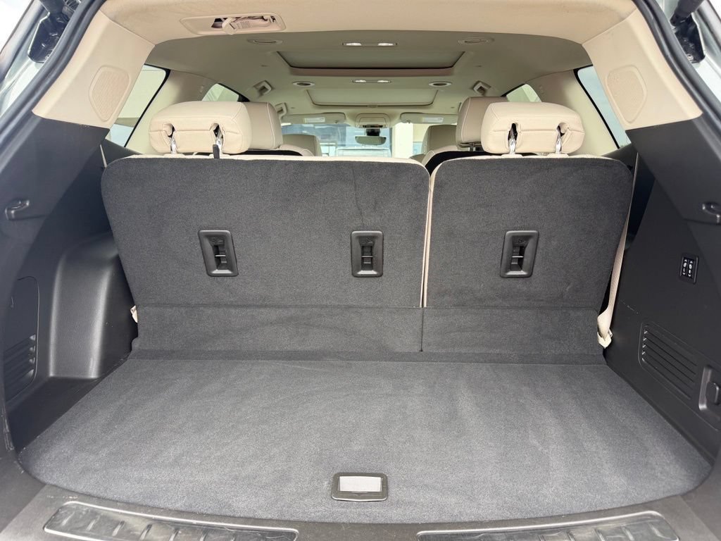 Used 2023 Buick Enclave Avenir w/ Avenir Technology Package FWD image 16