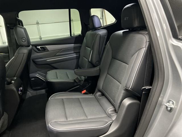 Certified 2026 Buick Enclave Sport Touring FWD image 25