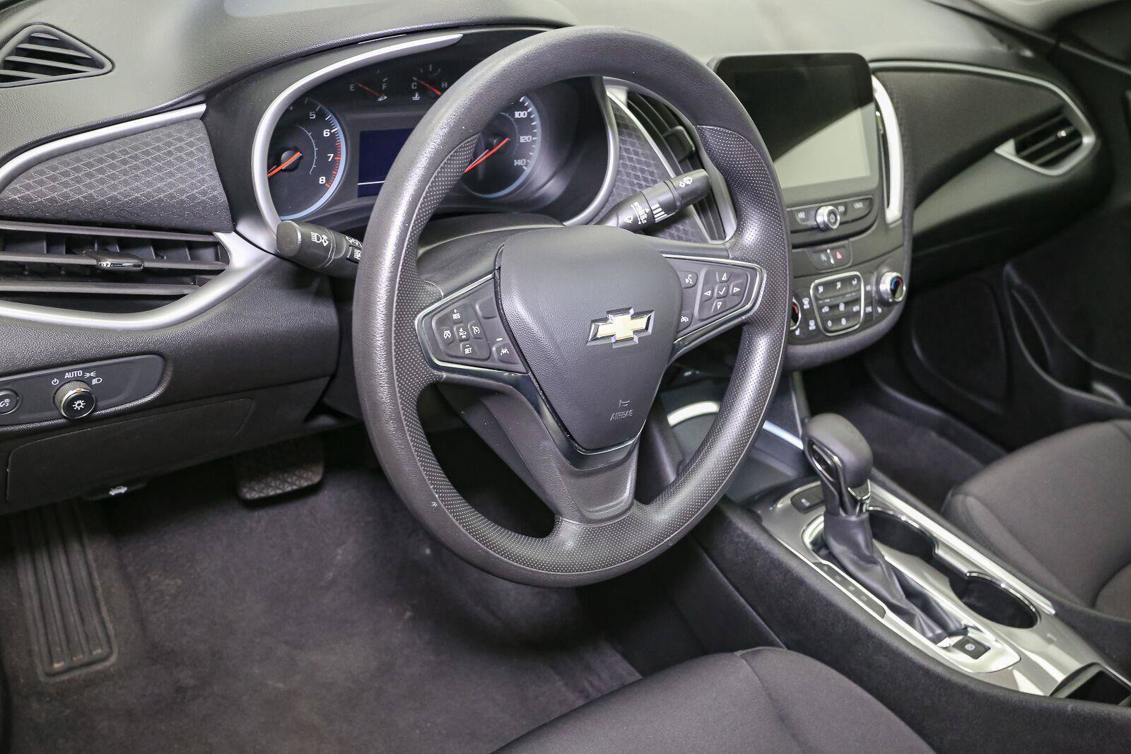 Used 2024 Chevrolet Malibu LT FWD image 23