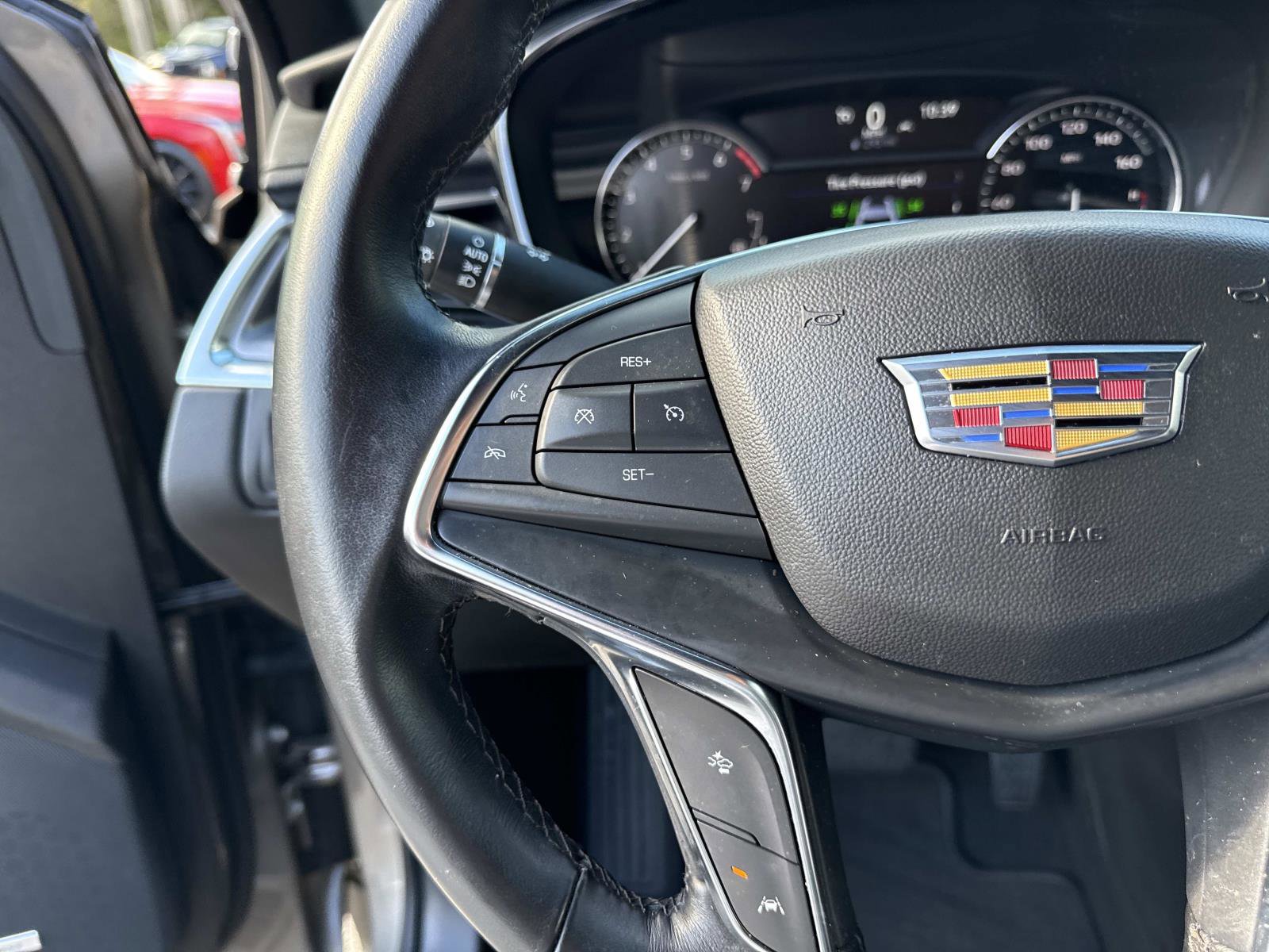 Used 2023 Cadillac XT5 Luxury image 30