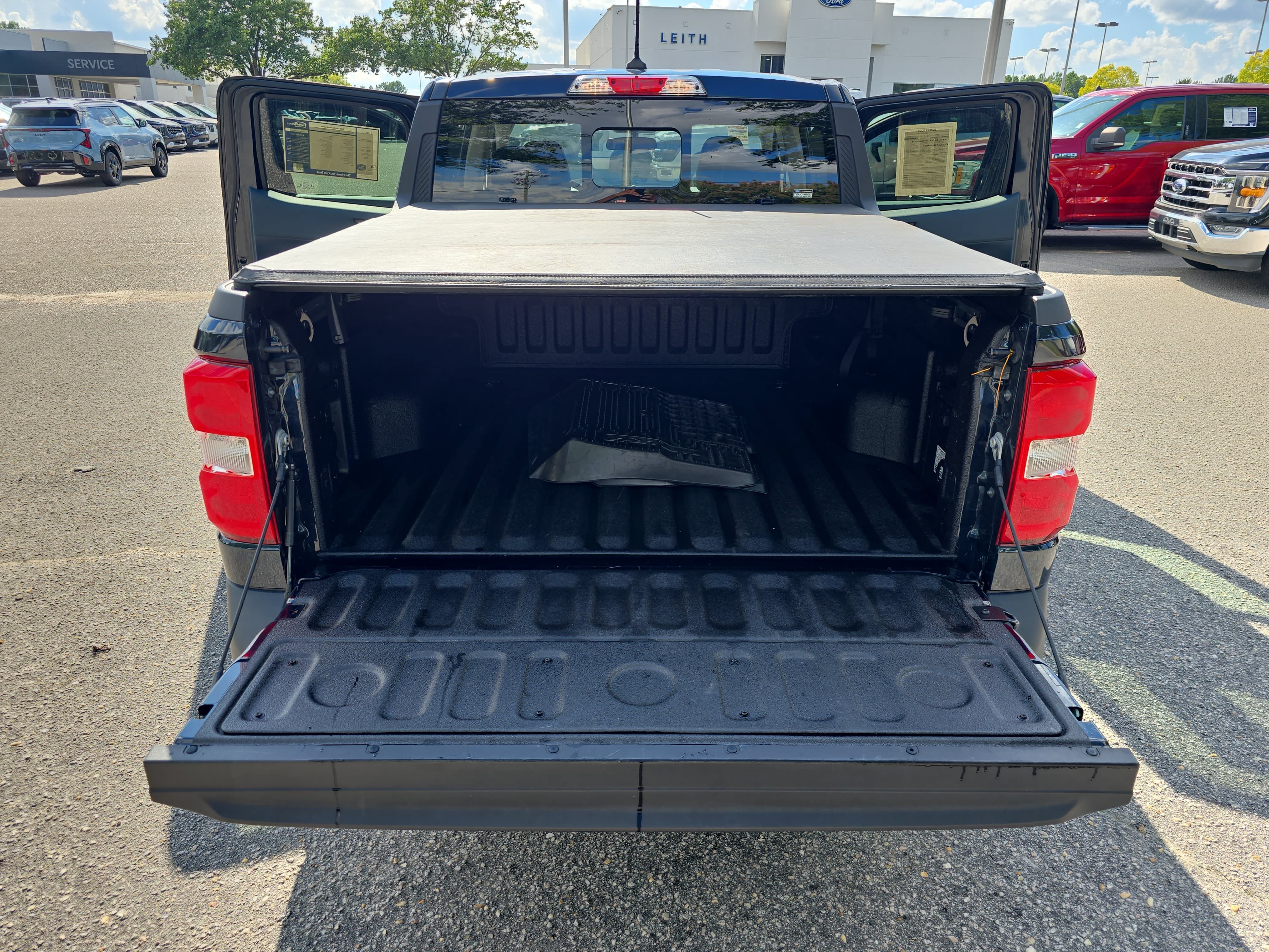 Used 2022 Ford Maverick Lariat w/ Lariat Luxury Package FWD image 13