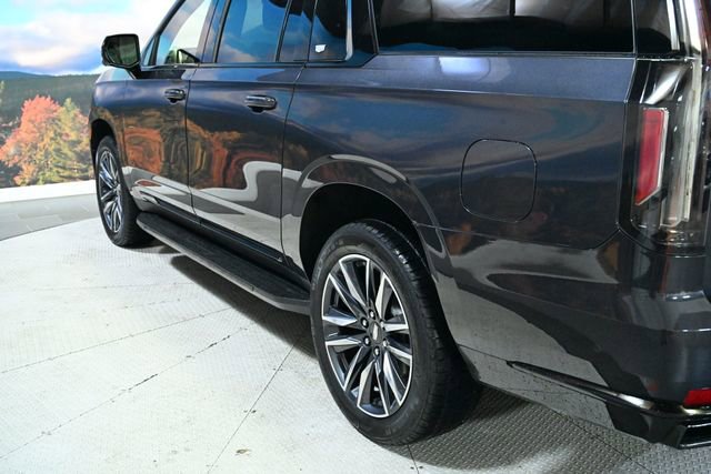 Used 2023 Cadillac Escalade ESV Sport image 7