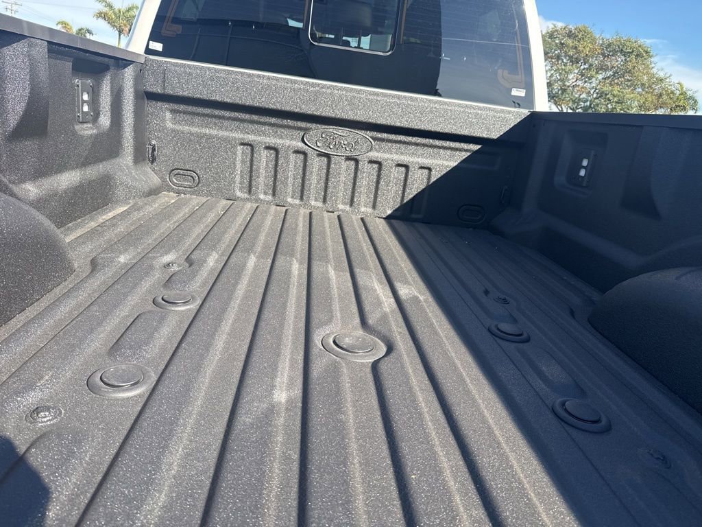 Used 2026 Ford F450 Platinum w/ FX4 Off-Road Package image 15