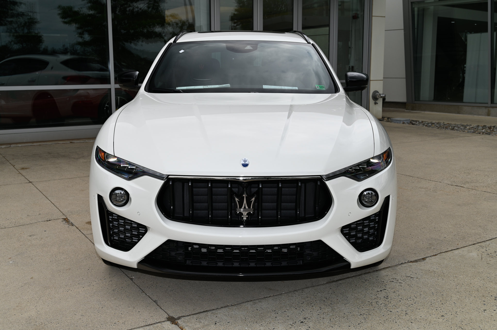 Used 2024 Maserati Levante Modena Ultima AWD/4WD image 2