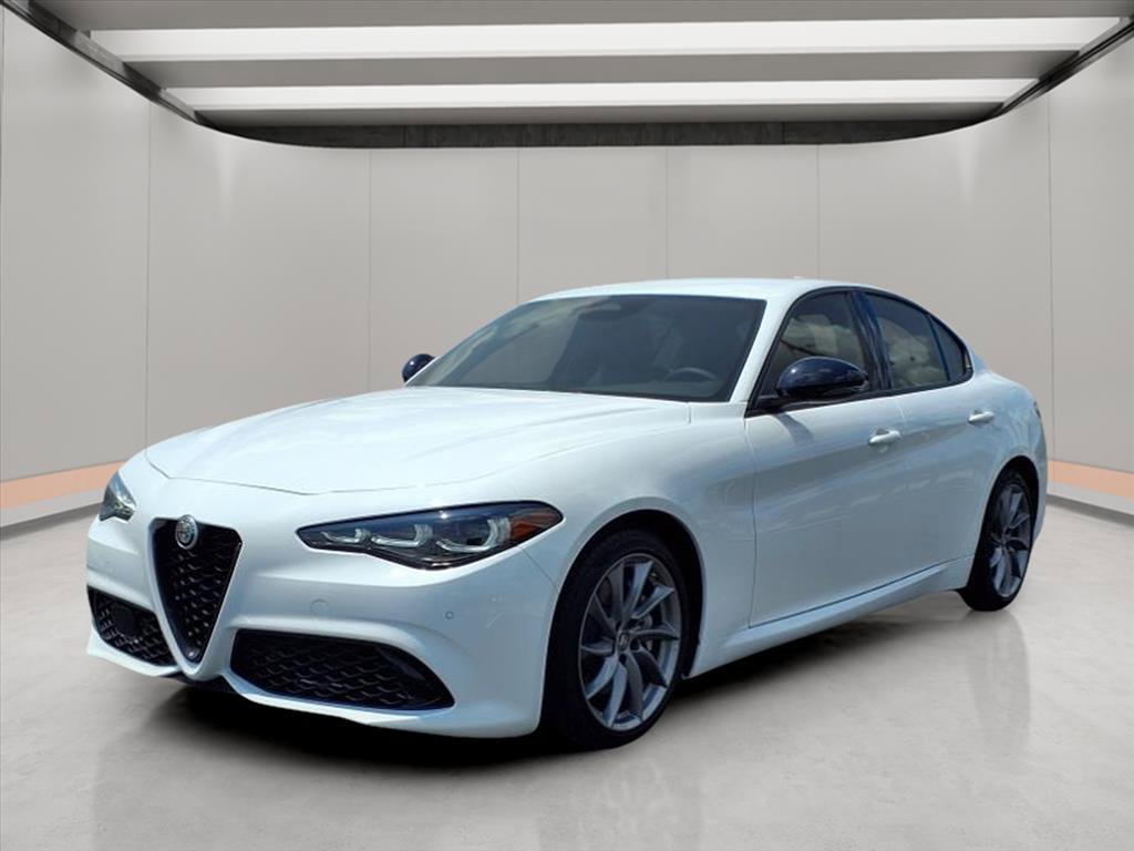 New 2025 Alfa Romeo Giulia image 3