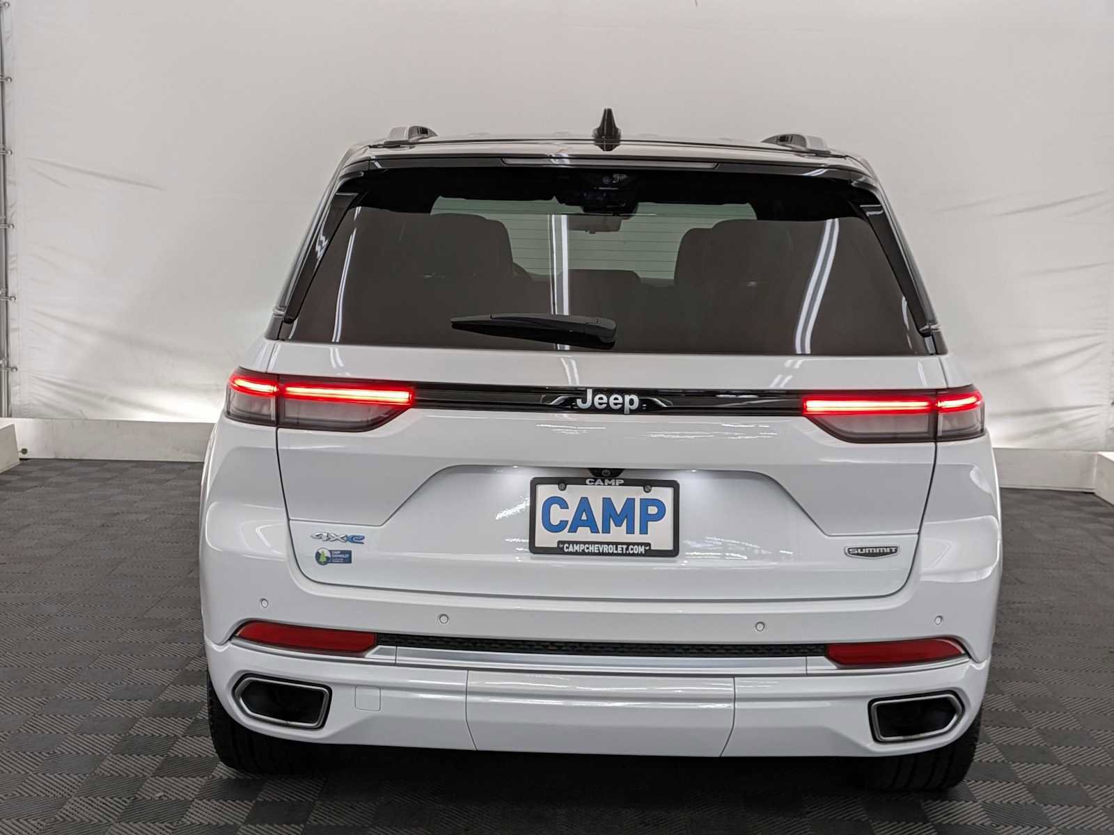 Used 2023 Jeep Grand Cherokee Summit w/ Advanced Protech Group IV image 5