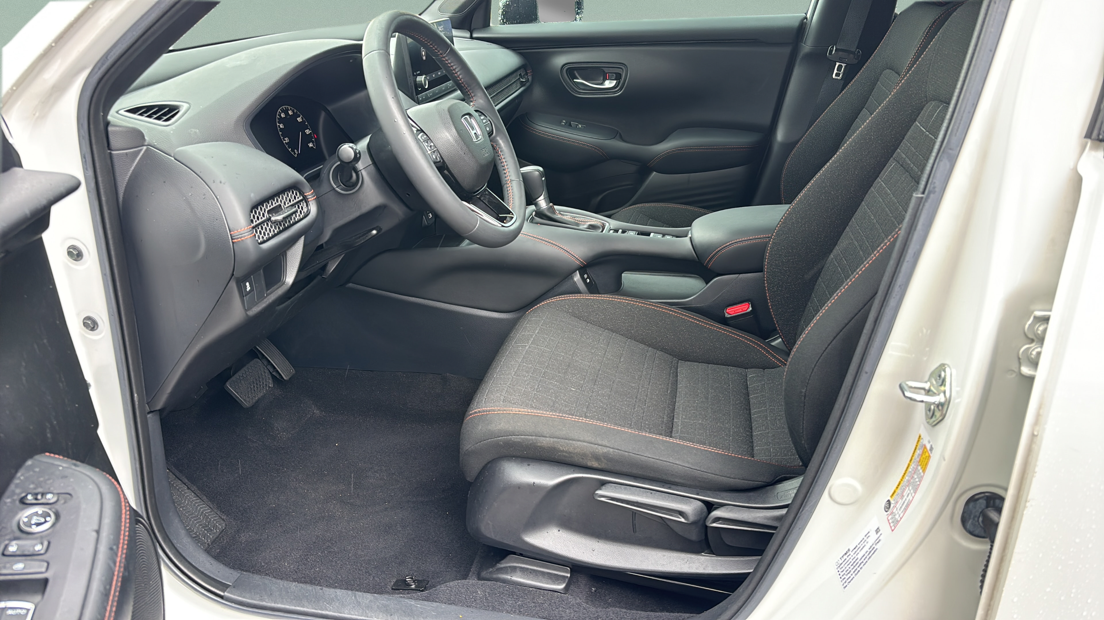 Certified 2024 Honda HR-V Sport image 9