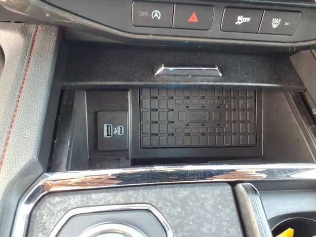 Used 2023 Ford Expedition Limited image 26