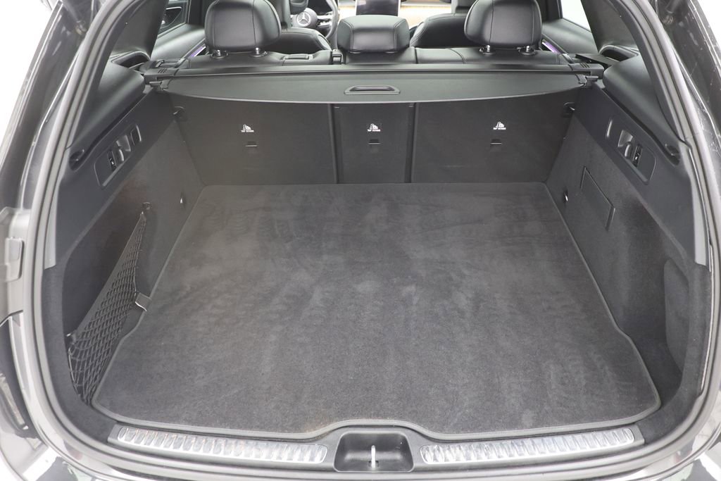 Used 2024 Mercedes-Benz GLC 300 4MATIC image 29
