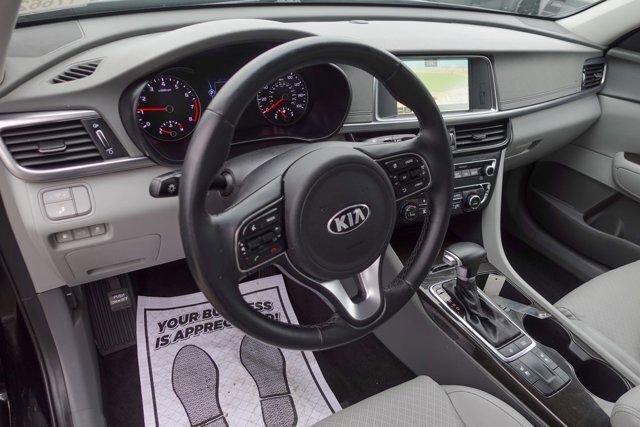 Used 2016 Kia Optima EX w/ Premium Package image 10