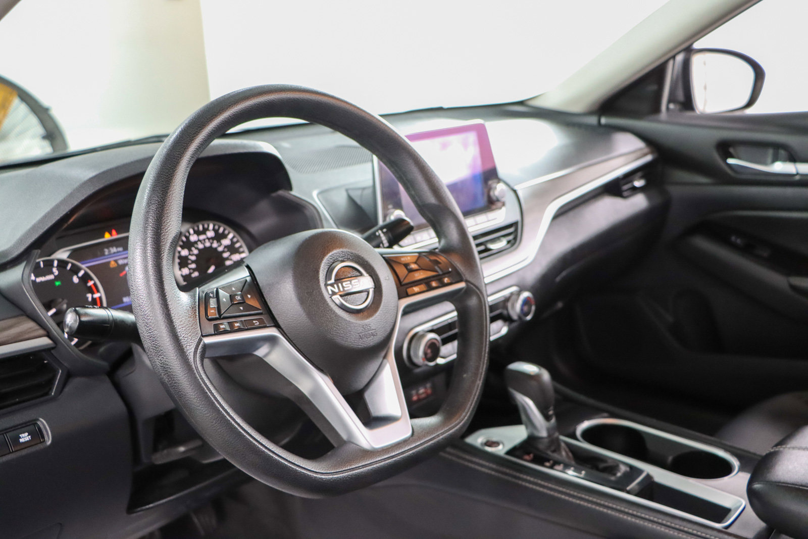 Used 2023 Nissan Altima 2.5 SV image 22