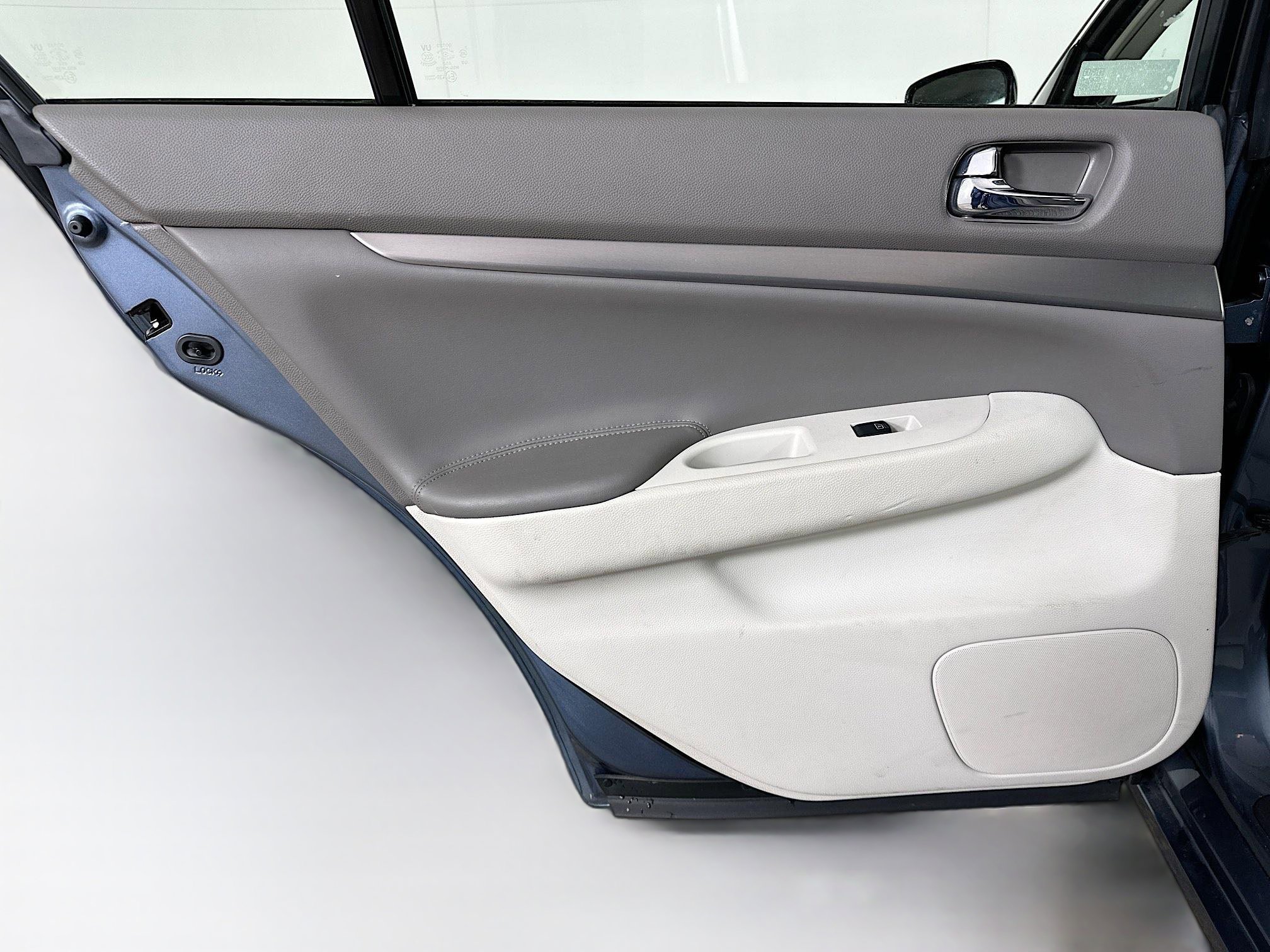 Used 2010 INFINITI G37 Journey w/ Premium Pkg image 27